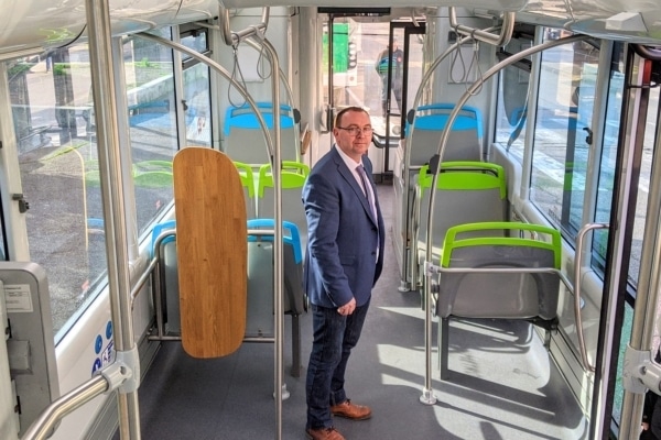 bus-electrique-chauffeur