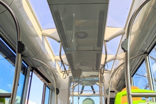 bus-electrique-rtm-plafond-vitre