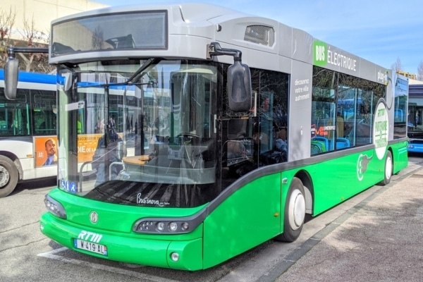 bus-electrique-rtm-vert