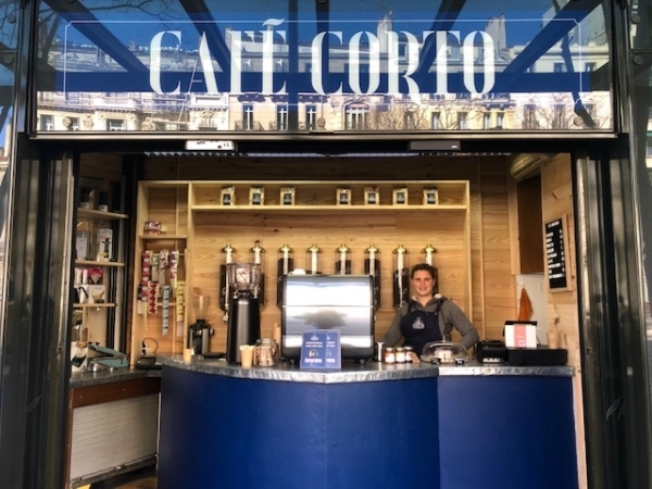 Café Corto – Devanture