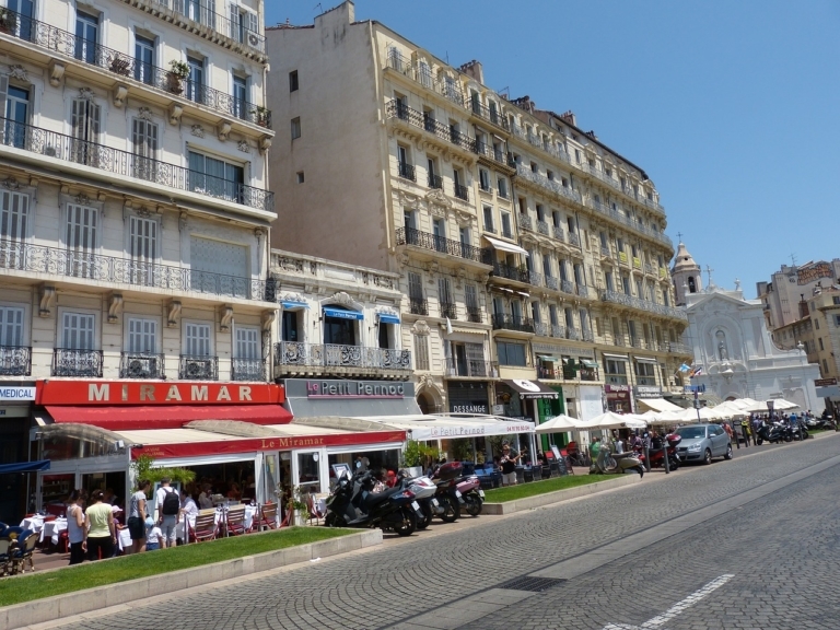 A Aix et Marseille, les restaurants finalement autorisés à rouvrir jusqu&rsquo;à 22h