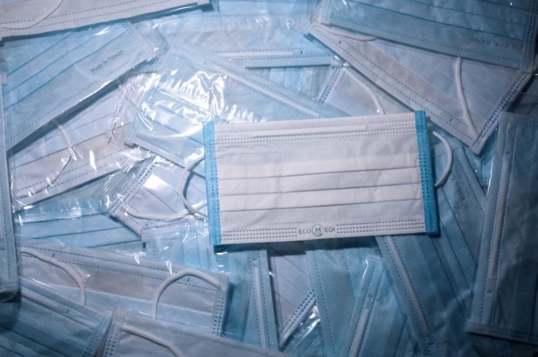 Le recyclage des masques comme solution face à la pénurie ?