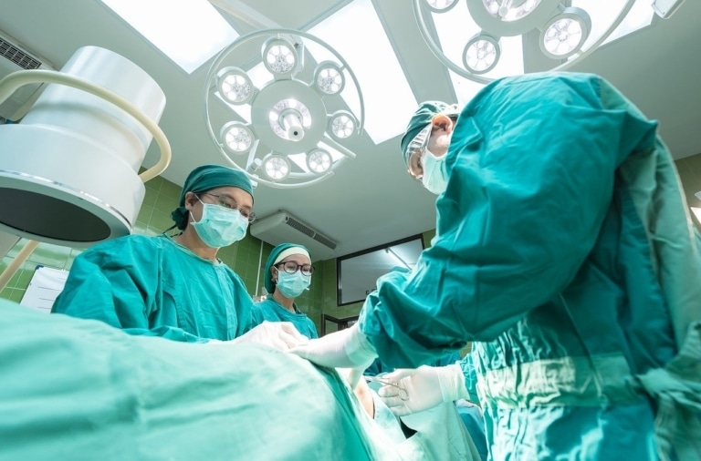 Le tocilizumab, un traitement prometteur pour les cas graves du Covid-19