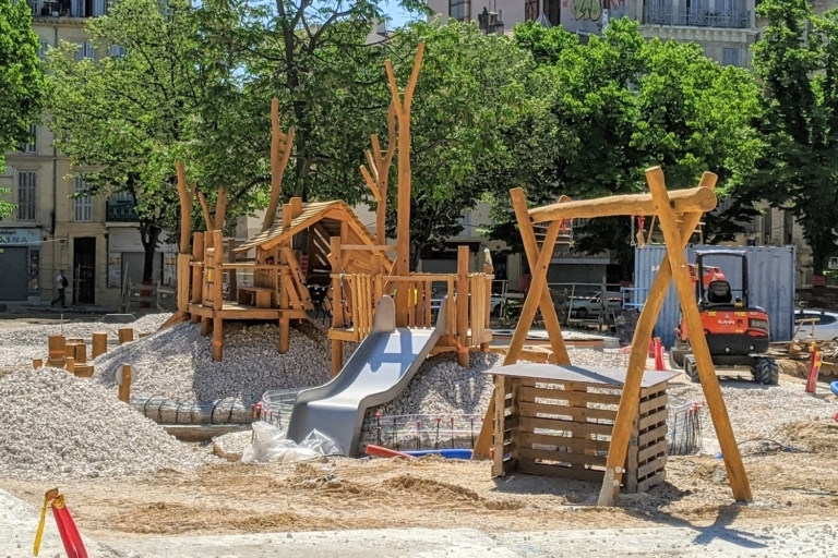 En images – Le chantier de la Plaine continue et accueille des jeux d&rsquo;enfants