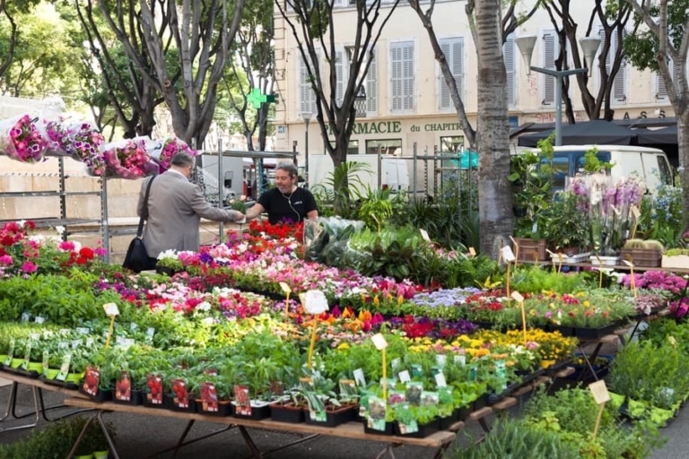 Le marché aux fleurs des Réformés reprend des couleurs