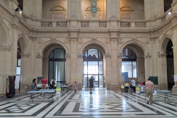 bureau-vote-palais-bourse-cci