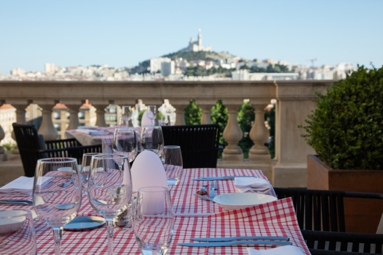 Les soirées « barbecue chic » de l’Intercontinental reviennent tout l&rsquo;été