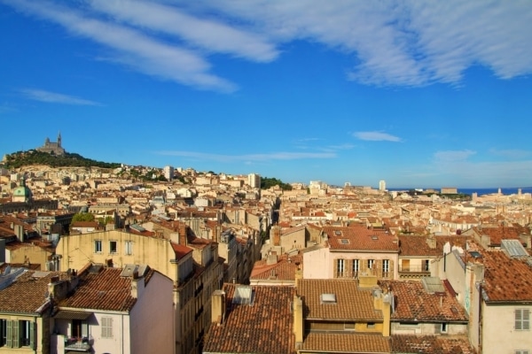 , Rue d&rsquo;Aubagne : derri&egrave;re les hommages, les r&eacute;ponses au mal-logement se font attendre, Made in Marseille