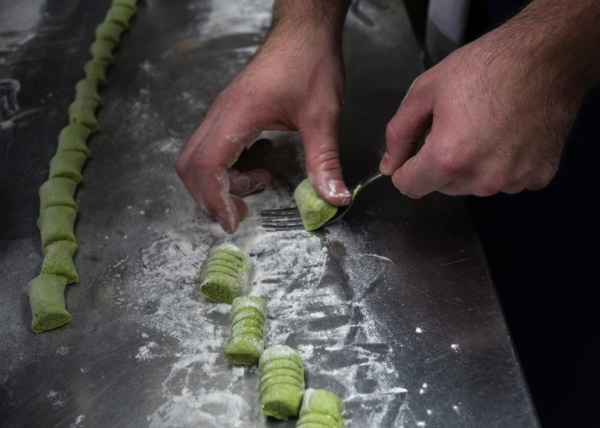 , Sur le Cours Julien, La Baleine fait son cin&eacute;ma jusque dans l&rsquo;assiette, Made in Marseille