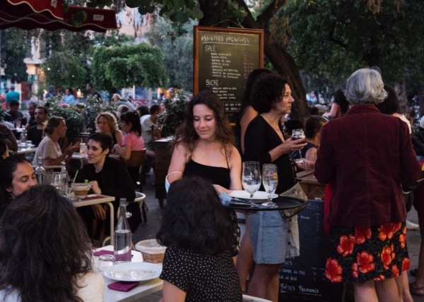 , Sur le Cours Julien, La Baleine fait son cin&eacute;ma jusque dans l&rsquo;assiette, Made in Marseille