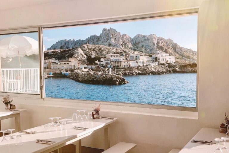 Initiative : des balades en bateau pour se rendre dans un restaurant des Goudes