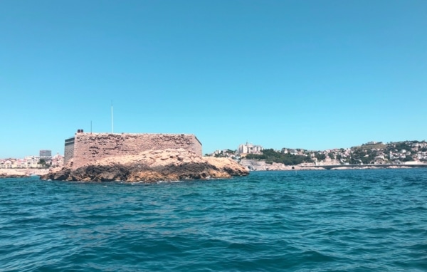 ile-degaby-rade-marseille-endoume