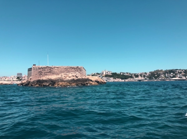 ile-degaby-rade-marseille-endoume