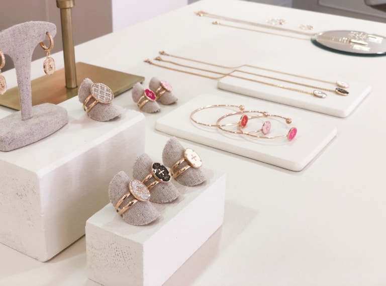 « J&rsquo;ai épousé une perle » : les bijoux marseillais ouvrent boutique à la Préfecture