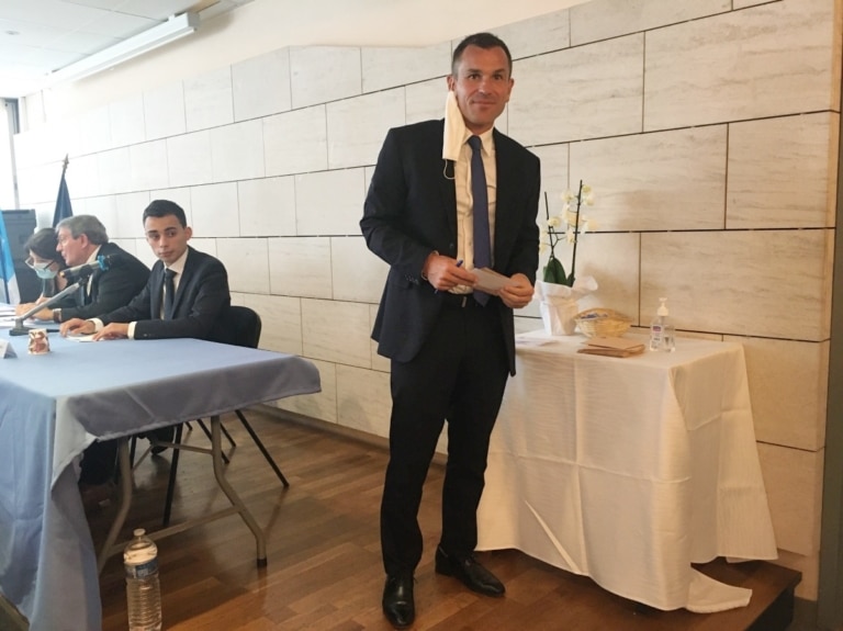 Julien Ravier réélu maire du 6e secteur dans les 11e et 12e arrondissements