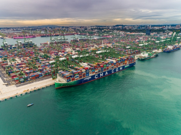 CMA-CGM-Jacques-saade-porte-conteneur-ecologique-record-monde (2)