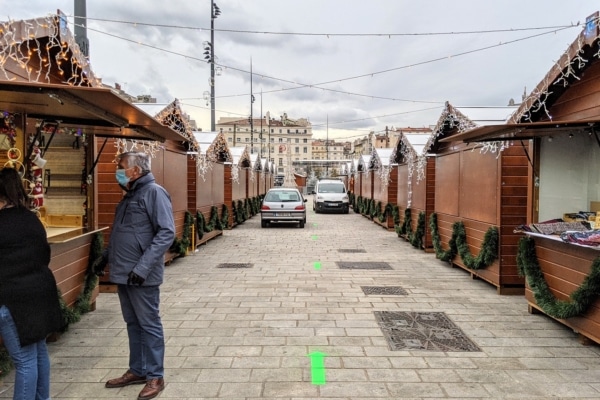 cabane-marche-noel-vieux-port-6