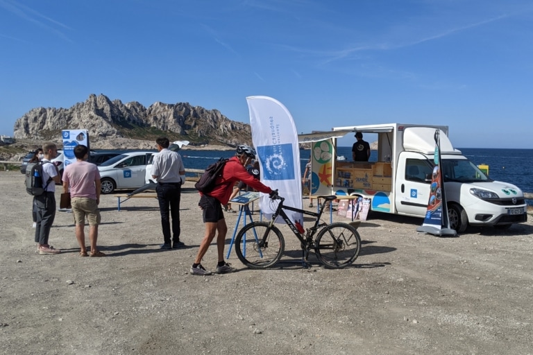 Théâtre, appli, stands, jauges… Le Parc des Calanques se réinvente face à la surfréquentation