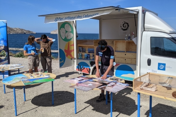 canaque-mobile-camion-stand-sensibilisation