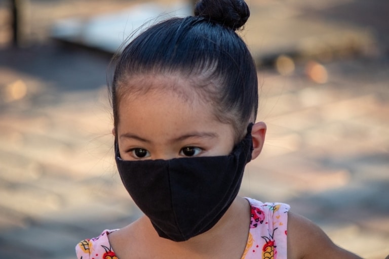 700 000 masques et 10 000 tests rapides pour les écoles de Marseille