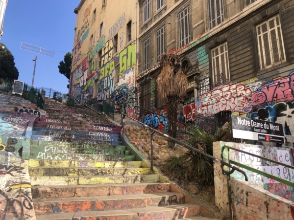escalier-cours-julien-street-art