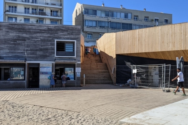 escalier-plage-pointe-rouge-amenagement-1