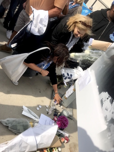 , En images : Les Marseillais clament leur amour &agrave; Bernard Tapie devant le V&eacute;lodrome, Made in Marseille