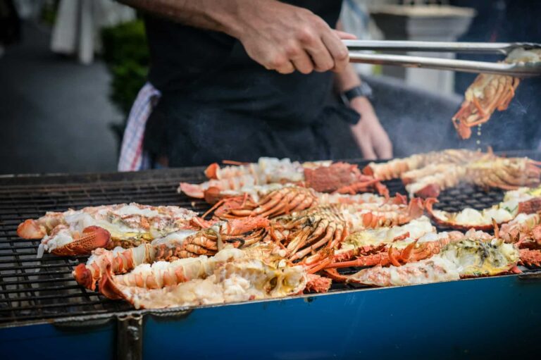 Fruits de mer, cocktails et musique pour l&rsquo;apéro iodé des Catalans