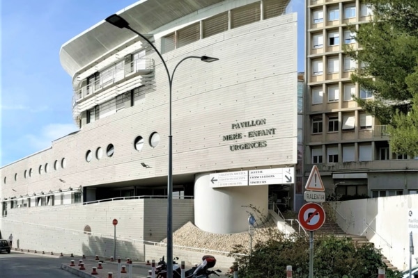 hopital-nord-aphm-pavillon-mere-enfant-2