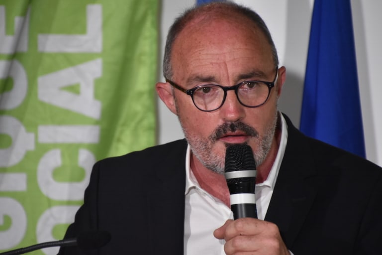 Jean-Laurent Félizia va finalement annoncer le retrait de sa liste au second tour