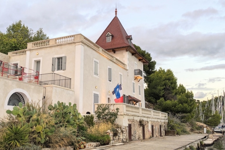 Le Parc des Calanques prend ses quartiers dans le Château de Port Miou