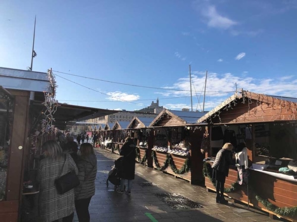 marche-de-noel-vieux-port