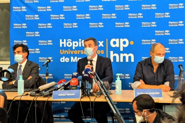 A la Timone, Olivier Véran promet 17 millions d&rsquo;euros pour les hôpitaux de Marseille
