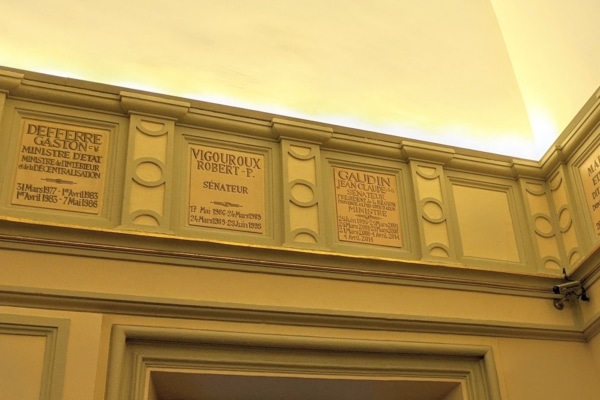 panneau-maire-defferre-vigouroux-gaudin-vide