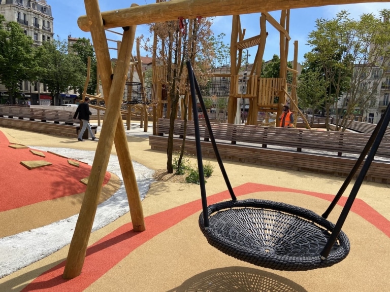 Après deux mois d&rsquo;attente, l&rsquo;aire de jeux de la Plaine ouvre aux enfants