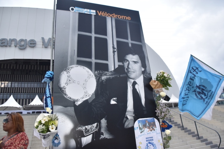 Le parvis du stade Vélodrome bientôt renommé « Bernard Tapie »