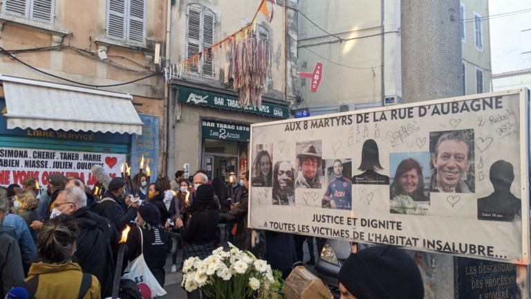 Les habitants rendent hommage aux victimes du drame de la rue d&rsquo;Aubagne