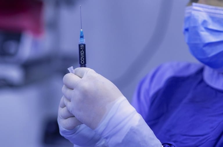Bus, gymnases… La Région Sud propose à l&rsquo;État une stratégie locale de vaccination