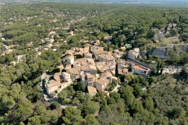 ventabren-village-provence-vue-drone-10