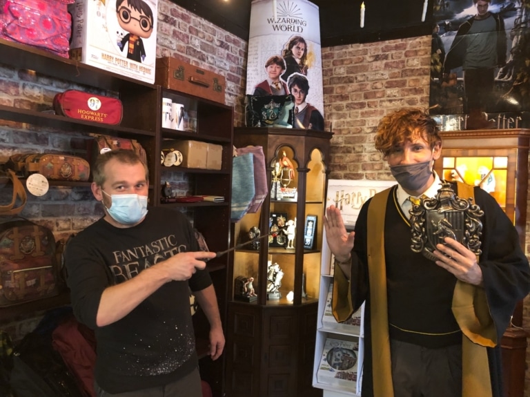 La Boutique Aux 2 Balais : Plongée dans l&rsquo;univers fantastique des sorciers