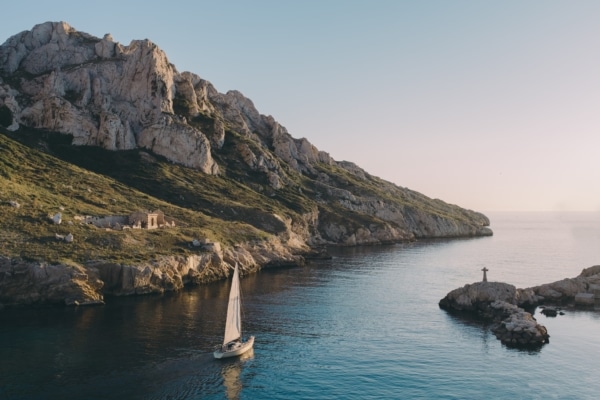 calanque-mer-mediterranee-cote-azur