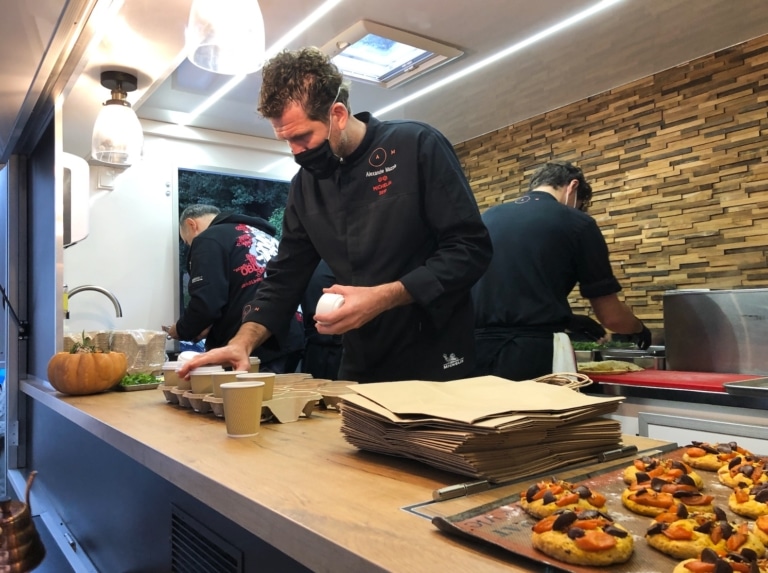 Sans emplacement autorisé par la mairie, le chef Mazzia ferme son foodtruck gastronomique