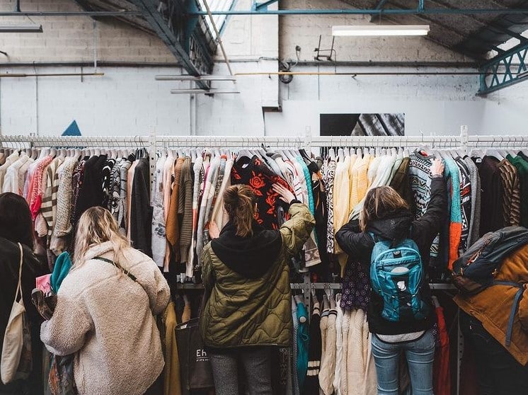Vintage Kilo Market : un marché éphémère au kilo débarque à la Belle de Mai