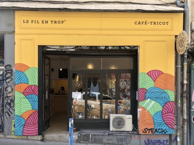 Le Fil en Trop’, le café des amoureux du tricot