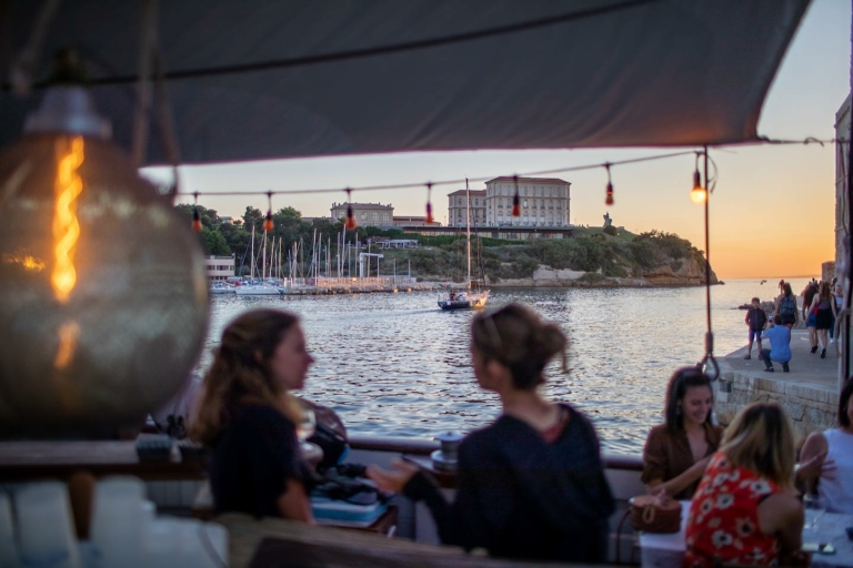 Le bar sur la mer du fort Saint-Jean accueille de nouveau les Marseillais pour ses apéros à quai