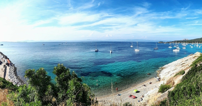 Le port du masque n&rsquo;est plus obligatoire sur les plages et dans les forêts du Var