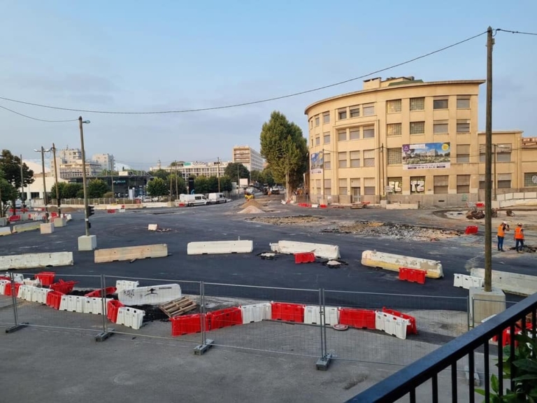 La passerelle Rabatau-Schloesing démontée pour faire passer le futur tramway