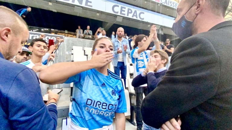 Le stade Vélodrome rend un dernier hommage à Bernard Tapie