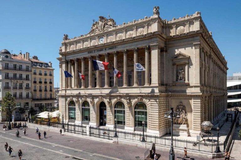 Une halle alimentaire dans le palais de la bourse ?