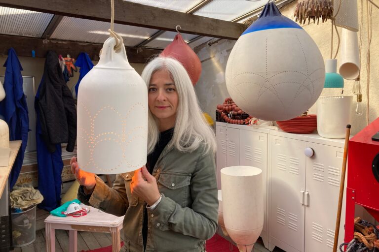 Vidéo | Découverte de l&rsquo;atelier Poupe qui transforme les vieilles bouées en lampes